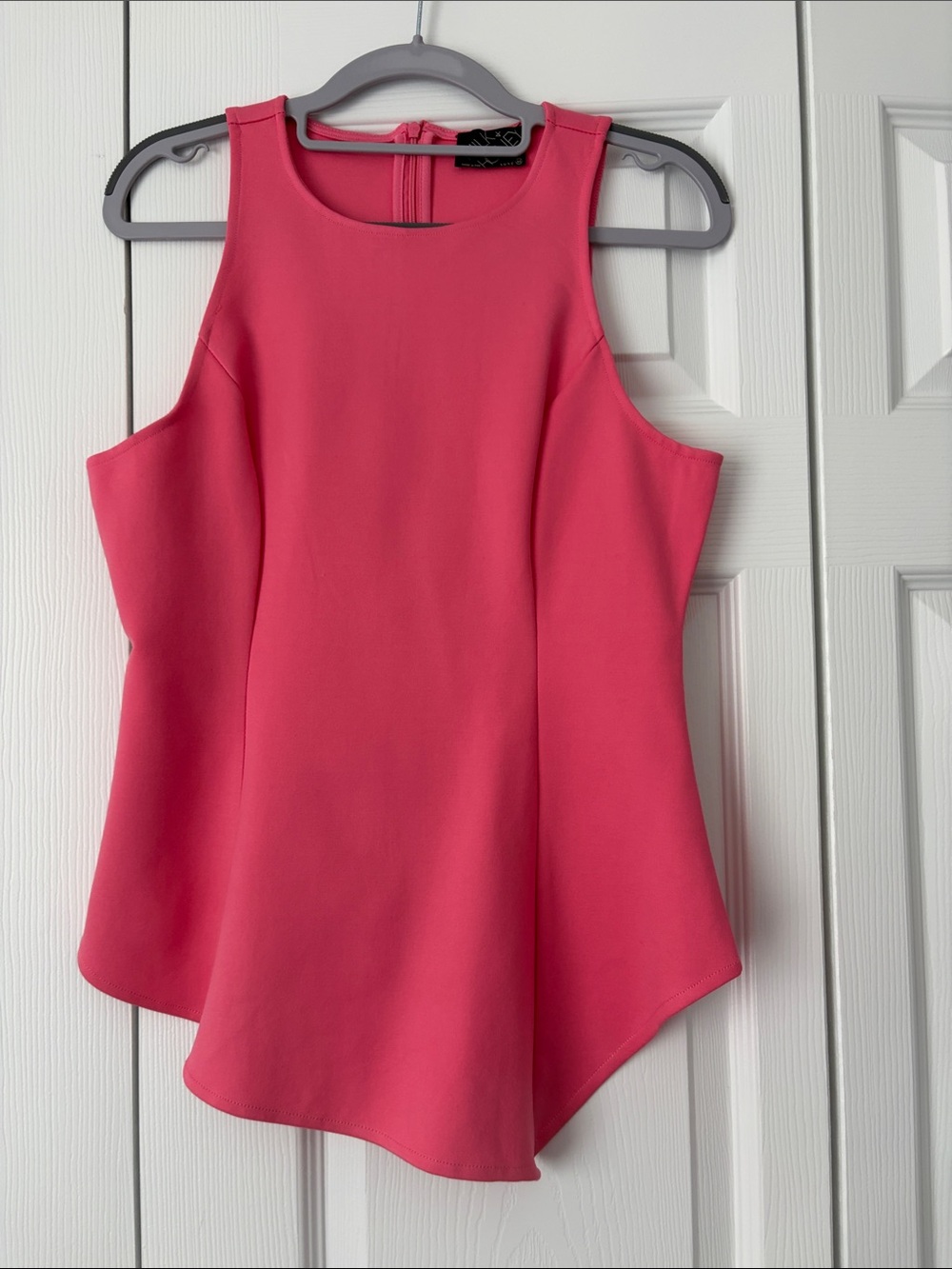 Women’s Pink Sleeveless Asymmetric Hem Top